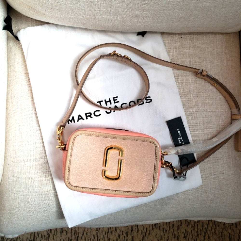 MARC JACOBS 100% REAL LEATHER SNAPSHOT BAG IN PINK